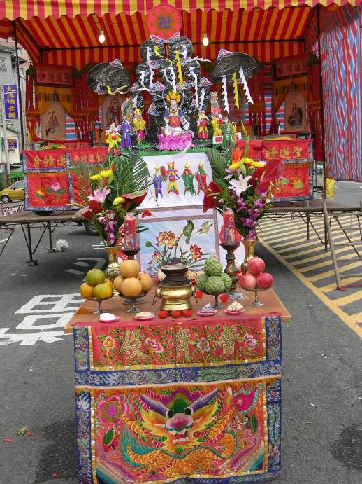 佛祖山與祭品.jpg 佛祖山與祭品.jpg