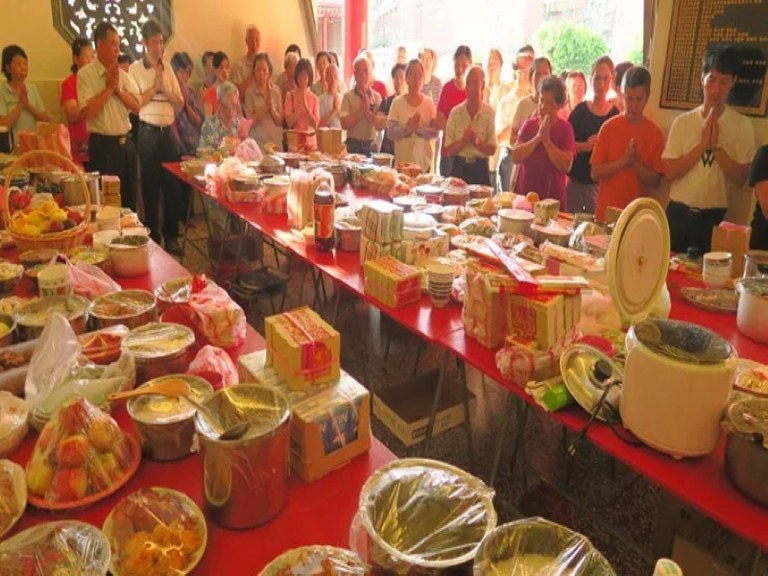 看見奉飯：追思親人的義民爺祭祀