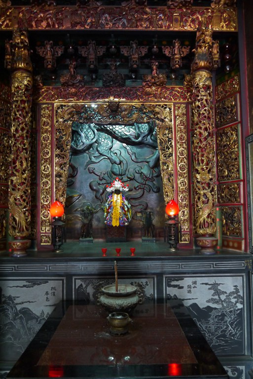 雲龍宮龍邊神龕