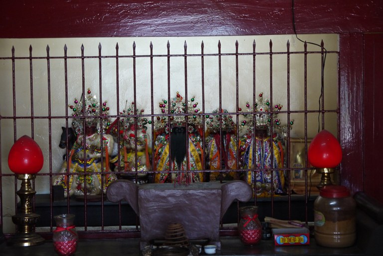 福安宮正殿神尊