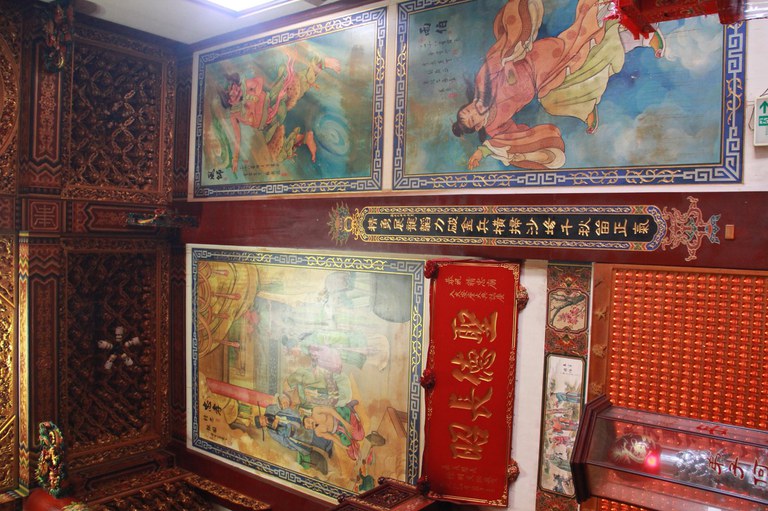 龍邊壁畫