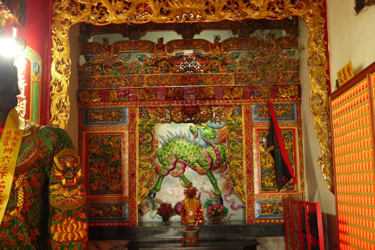 寶豐宮龍邊神龕