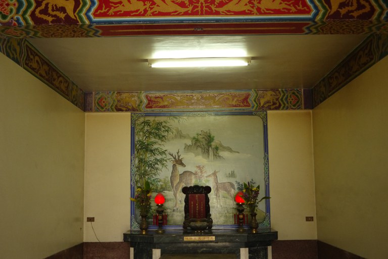三祝宮虎邊廂房神龕