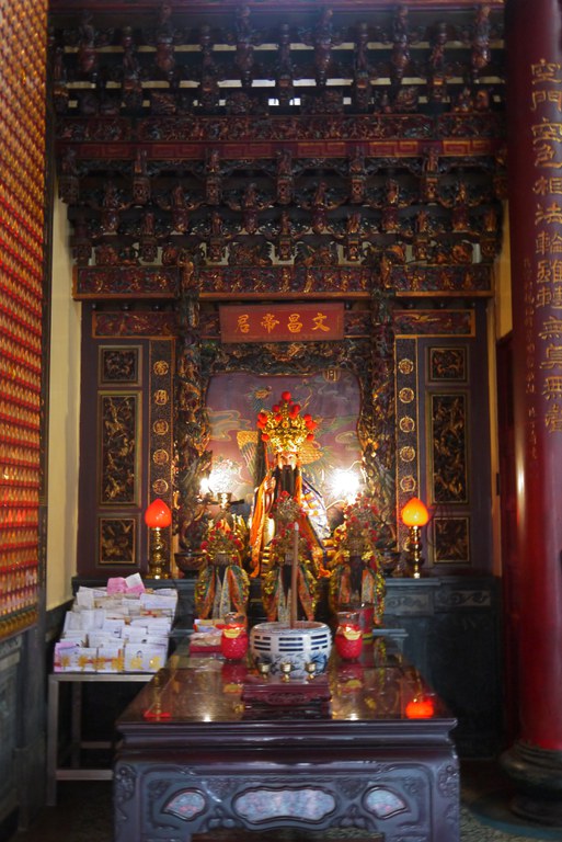 鎮福宮龍邊廂房神龕