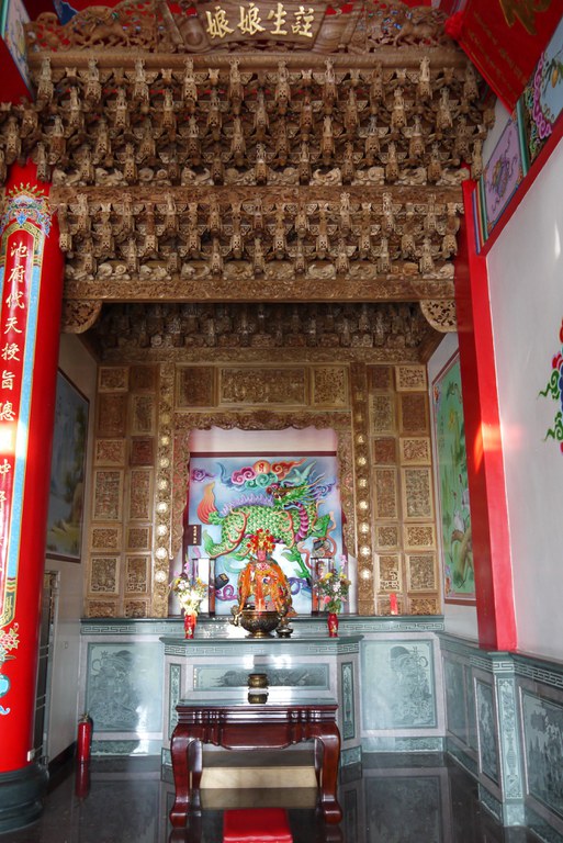 福春宮龍邊神龕