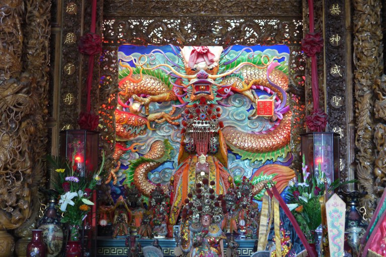 鼎新宮正殿神尊