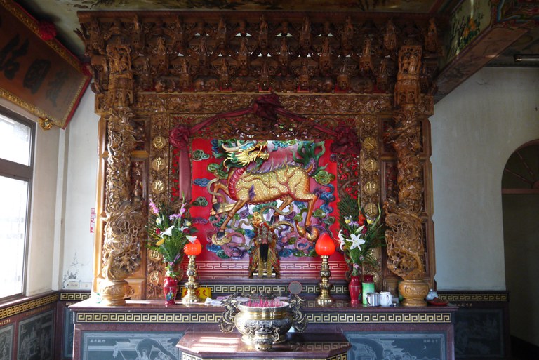 鼎新宮虎邊廂房神龕