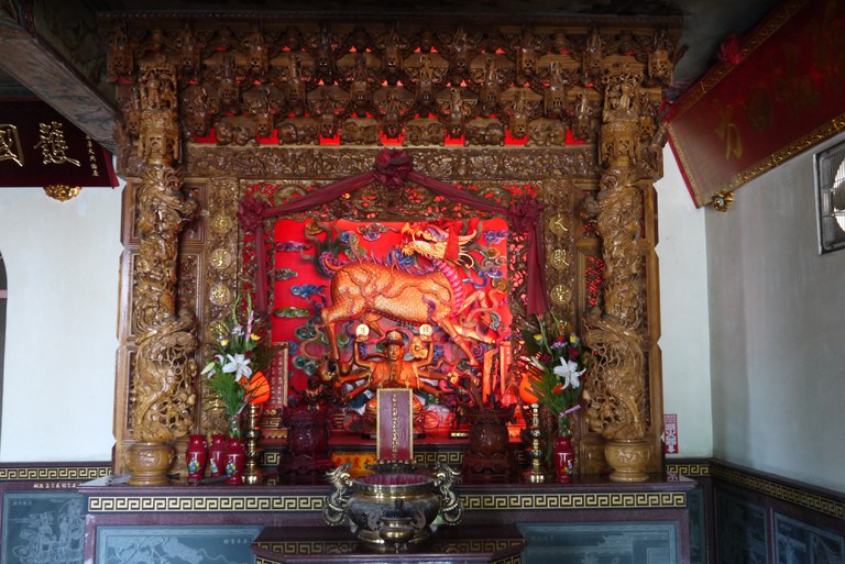 鼎新宮龍邊廂房神龕