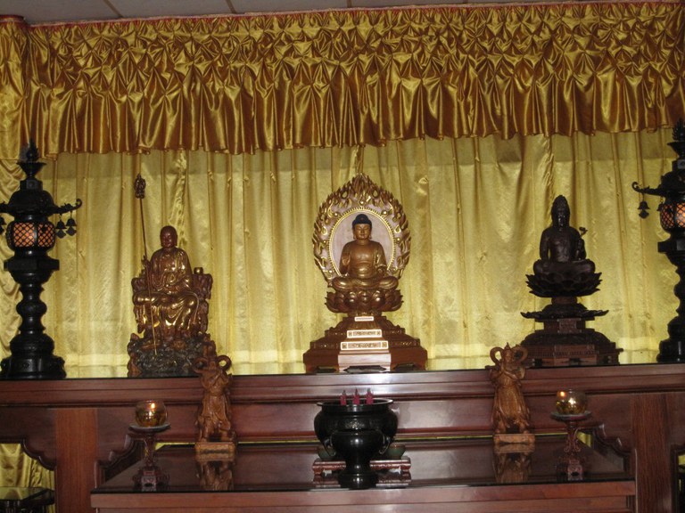 新光大雄山燃燈寺主神