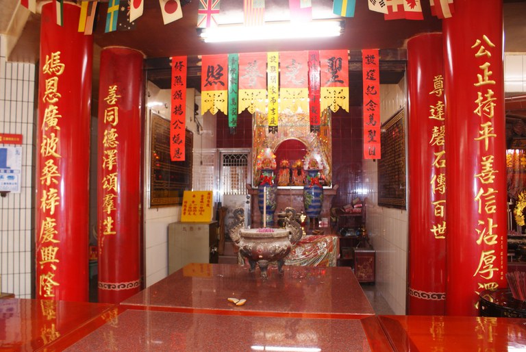 中都萬聖公媽廟正殿||//|