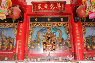 靈台公神龕