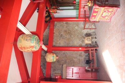 廟內右側牆