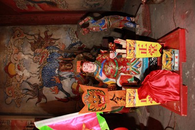 金板境天后宮之華光大帝神龕