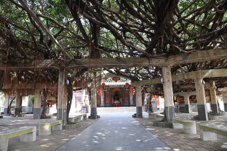 港子保定宮外觀—廟埕 港子保定宮外觀—廟埕
