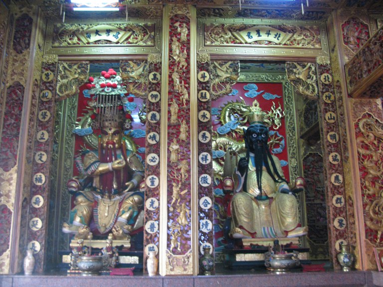 右神龕 呂家漢拍攝