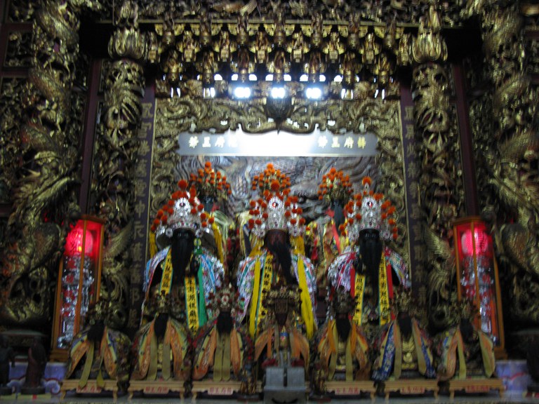 殿內神明 呂家漢拍攝