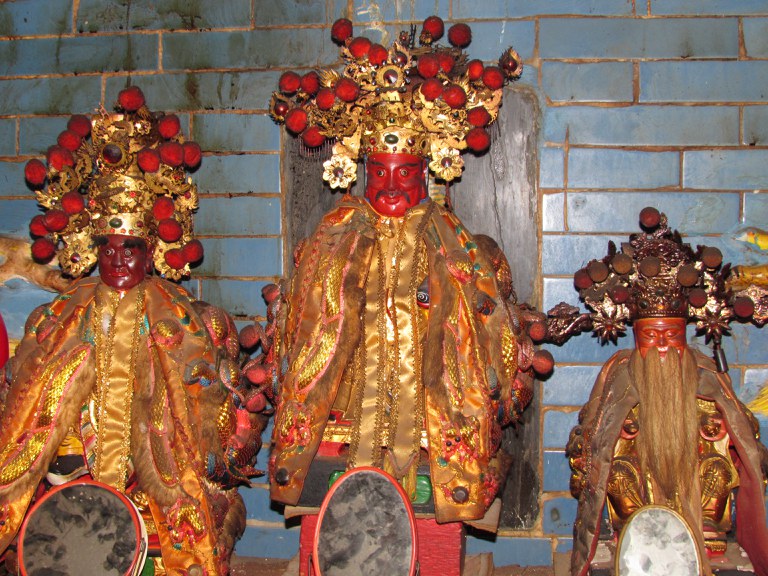 主祀萬應公配祀福德正神