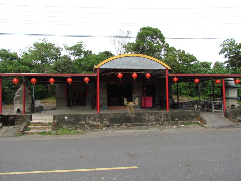 草潭埤尾萬應公祖廟