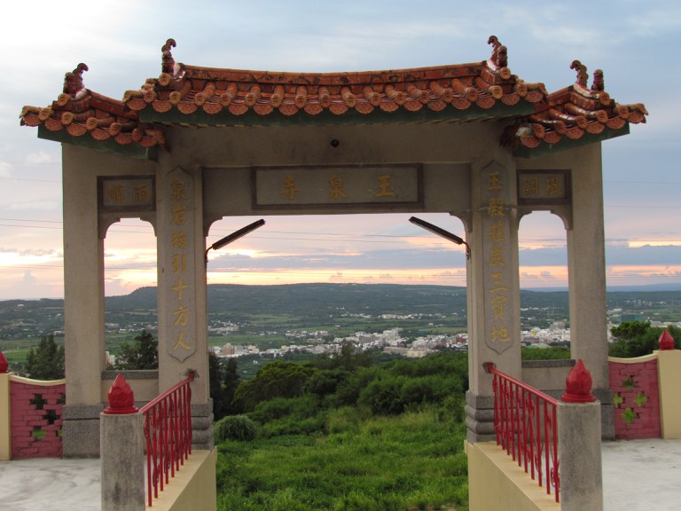 牌樓遠眺景色