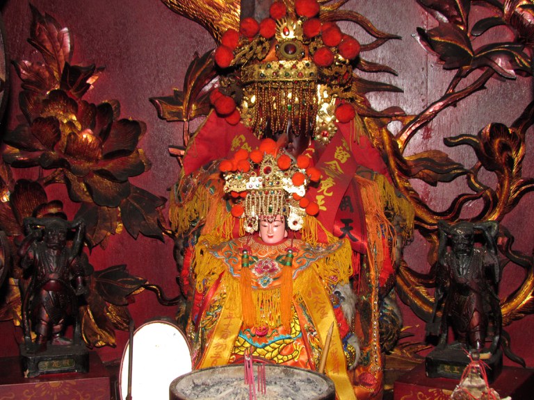配祀天上聖母