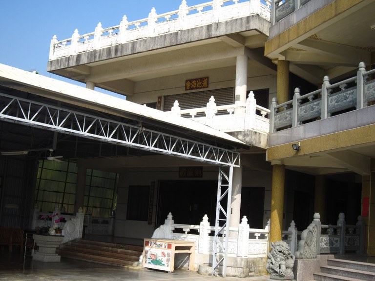 一樓為地藏殿，二樓為蓮池海會