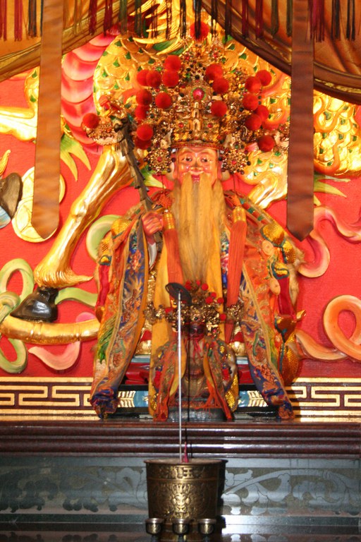 三隆宮右龕福德正神(陳進成拍攝-2008.04.12) 三隆宮右龕福德正神(陳進成拍攝-2008.04.12)