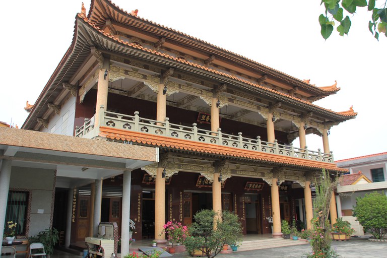 真如禪院側面廟貌