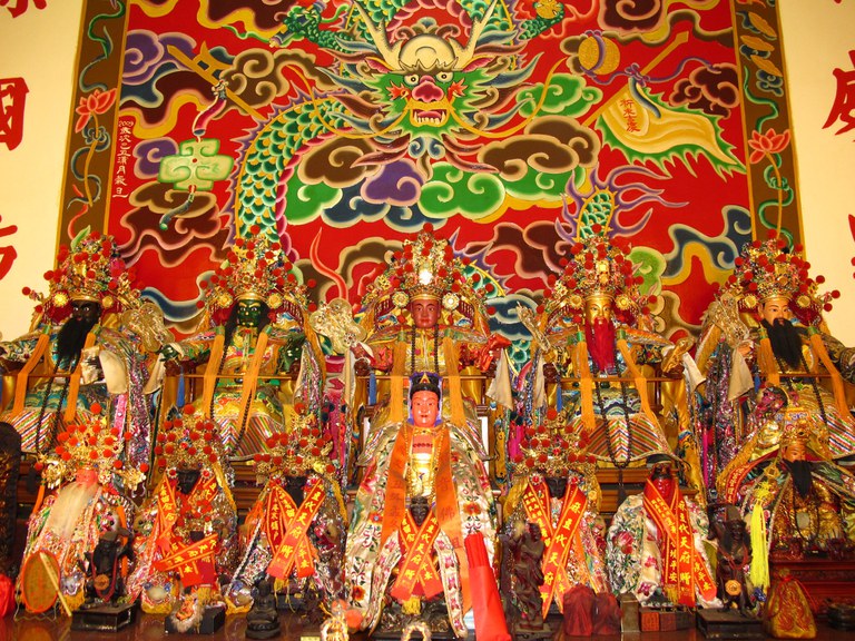 萬邑五龍堂正殿諸神