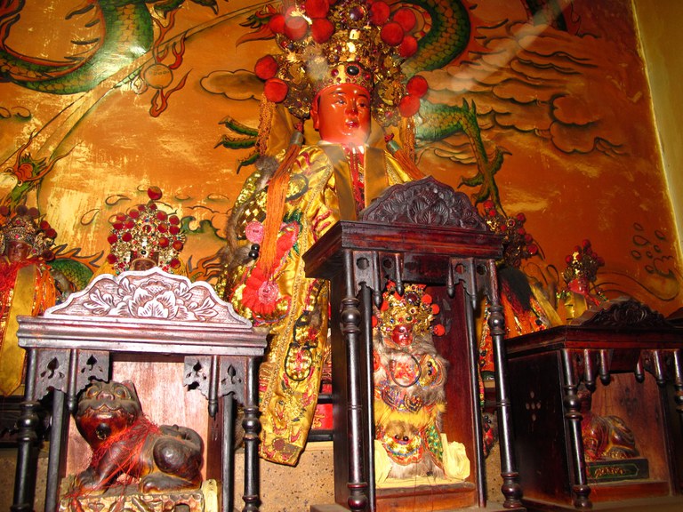 街後角大憲宮正殿諸神