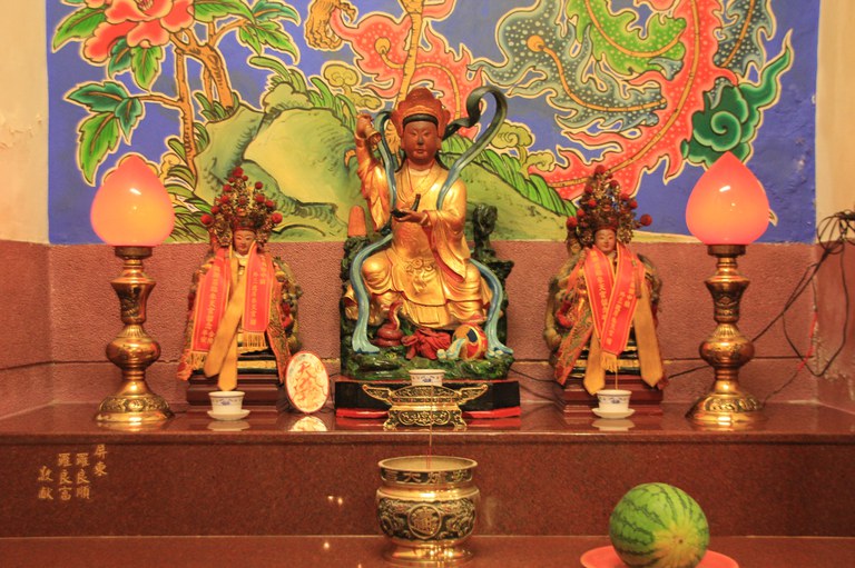 萬泉寺後殿虎龕