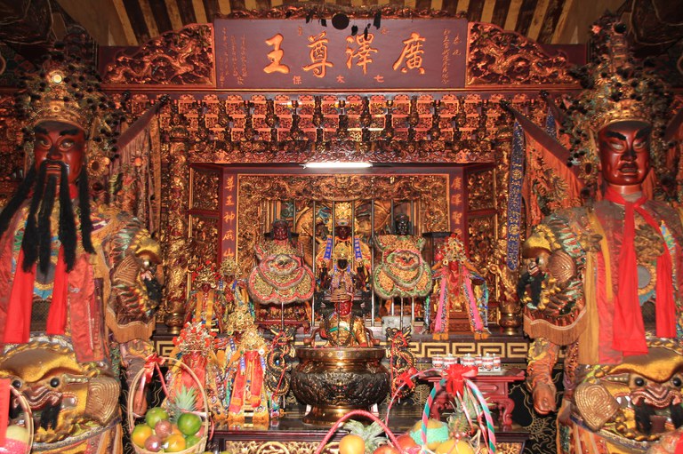 如王宮正殿神像