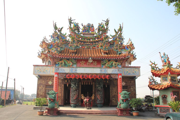 隆社宮廟貌