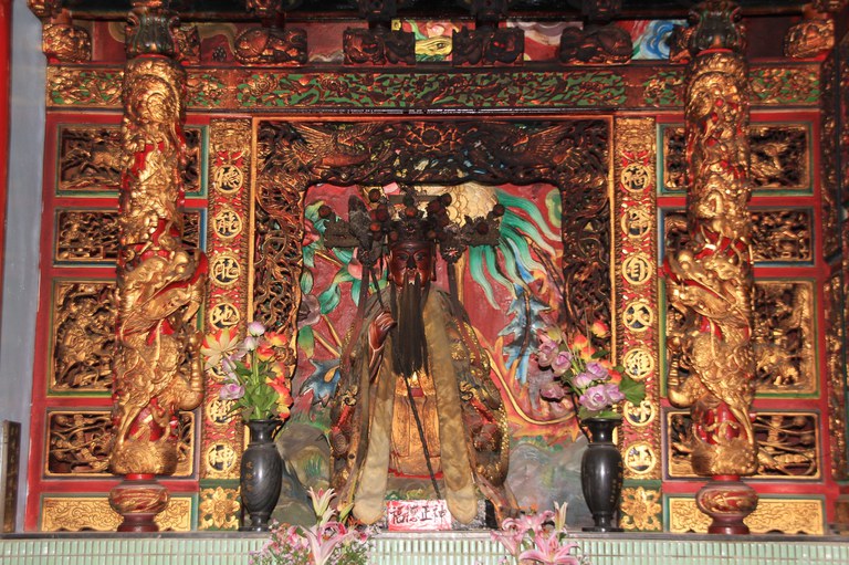 建隆宮正殿虎龕福德正神