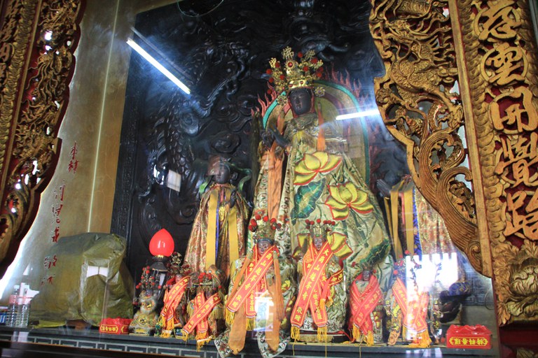 觀音寺正殿神像