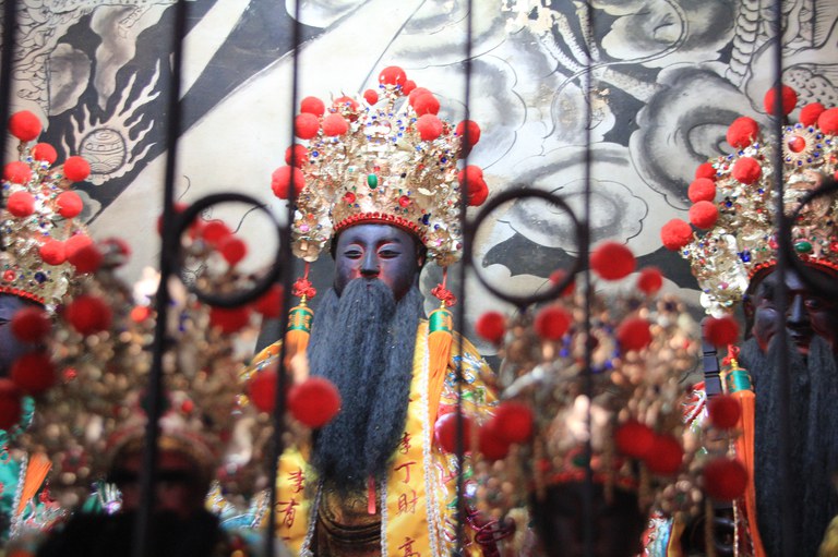 嘉新宮正殿神像