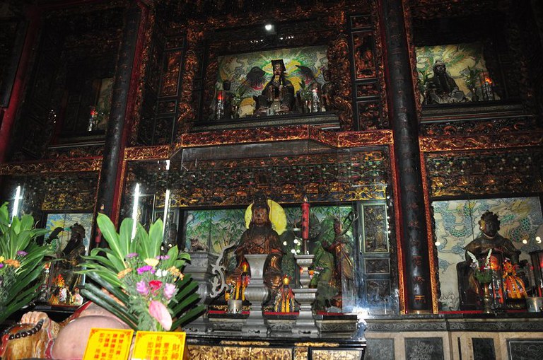後殿主祀觀音佛祖(周宗楊拍攝2011.07.14) 後殿主祀觀音佛祖