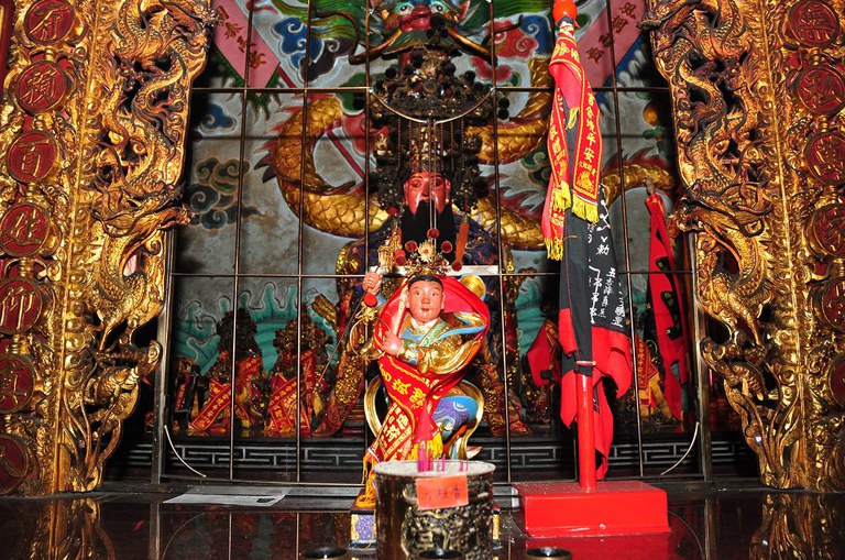 鳳安宮主祀神龕（周宗楊拍攝2011.08.01）