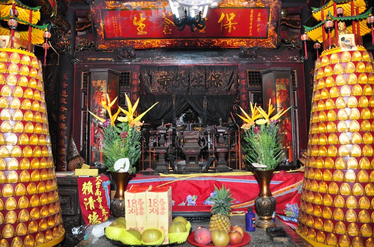 普護宮內殿神龕(周宗楊拍攝2011.08.01) 普護宮內殿神龕(周宗楊拍攝2011.08.01)