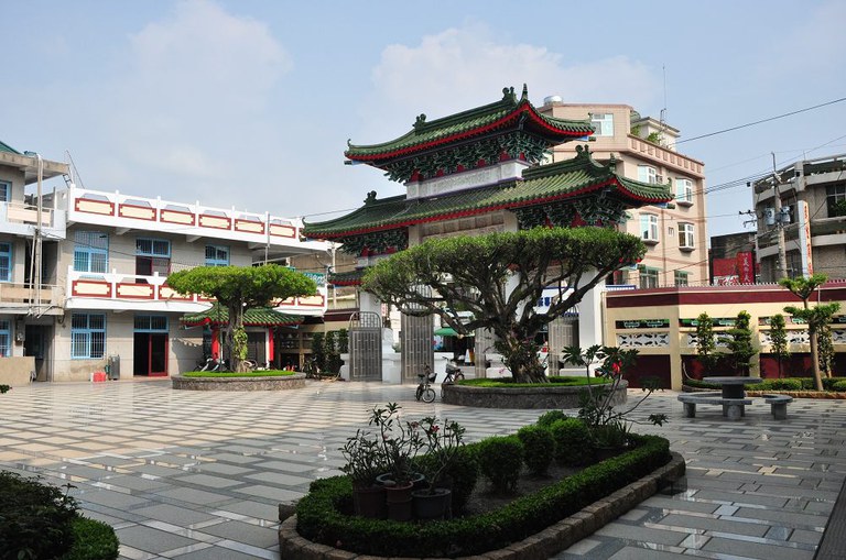 信和寺中庭(周宗楊拍攝2011.08.01) 信和寺中庭(周宗楊拍攝2011.08.01)
