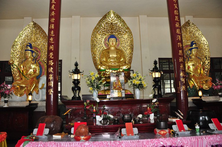 信和寺主祀神龕(周宗楊拍攝2011.08.01) 信和寺主祀神龕(周宗楊拍攝2011.08.01)