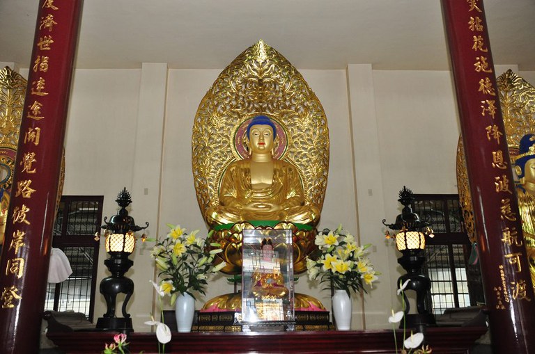 信和寺大雄寶殿釋迦牟尼佛(周宗楊拍攝2011.08.01) 信和寺大雄寶殿釋迦牟尼佛(周宗楊拍攝2011.08.01)