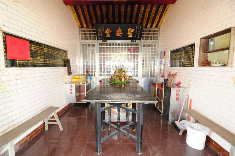 聖安宮（台西鄉溪頂村）正廳